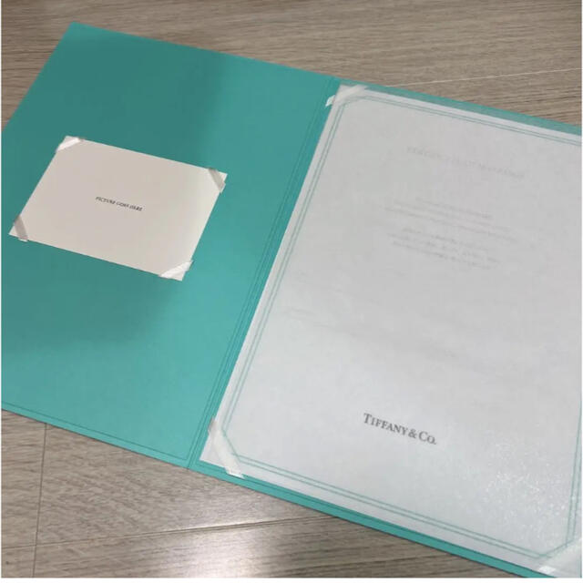 Tiffany & Co.(ティファニー)の　TIFFANY&CO婚姻届・結婚証明書 エンタメ/ホビーのコレクション(印刷物)の商品写真