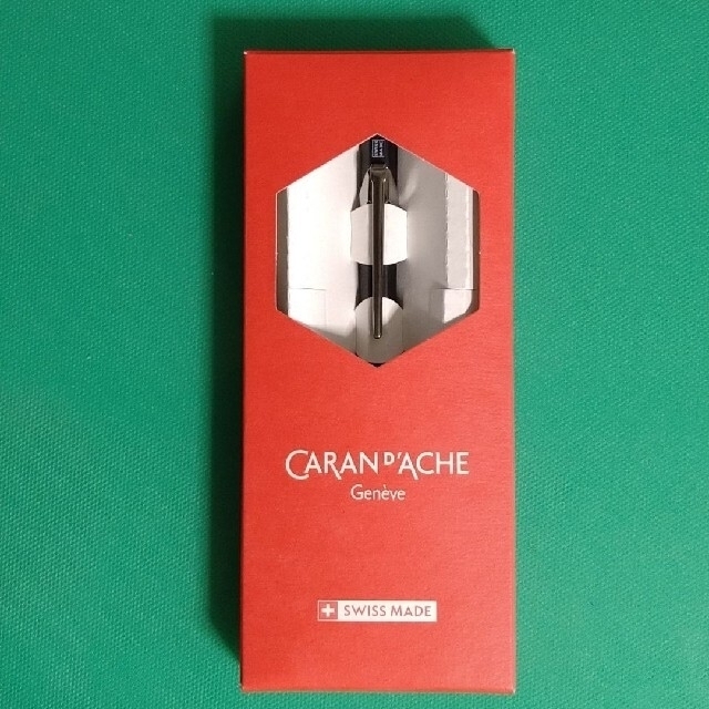 CARAN d'ACHE(カランダッシュ)のカランダッシュ ボールペン 849　ブラック インテリア/住まい/日用品の文房具(ペン/マーカー)の商品写真