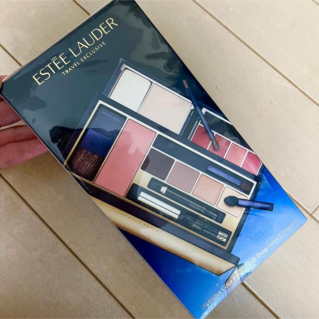 Estee Lauder(エスティローダー)のESTEE LAUDER TRAVEL EXCLUSIVE 未開封 コスメ/美容のキット/セット(コフレ/メイクアップセット)の商品写真