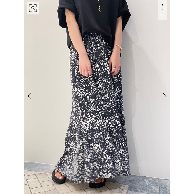 Plage(プラージュ)の完売品 【Plage】プラージュContrast flower スカート レディースのスカート(ロングスカート)の商品写真