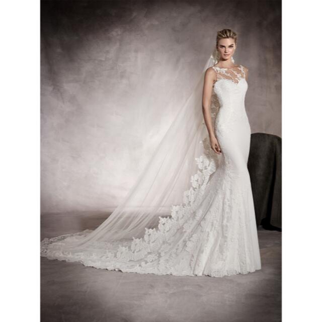 可愛いクリスマスツリーやギフトが! pronovias プロノビアス