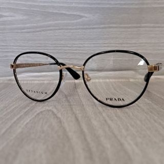 プラダ(PRADA)のPRADA　プラダ　メガネ　ゴールド　超人気モデル　国内正規品　日本製(サングラス/メガネ)