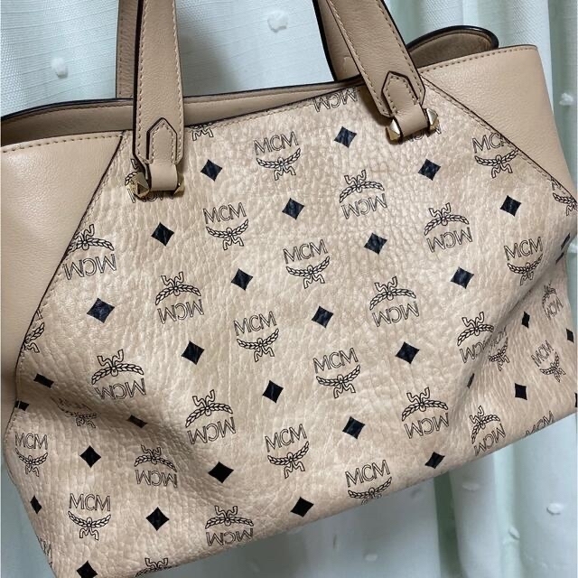 MCM(エムシーエム)のMCM バッグ　ショルダー レディースのバッグ(ハンドバッグ)の商品写真