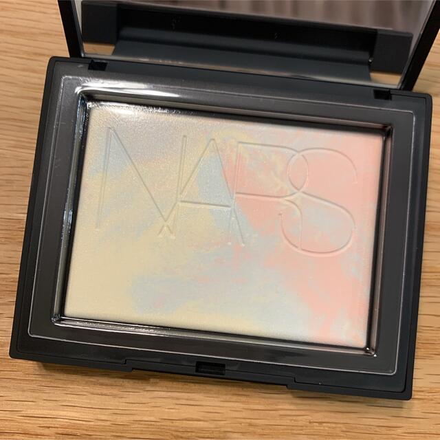 NARS ライトリフレクティング プリズマティックパウダー 限定 リフ粉