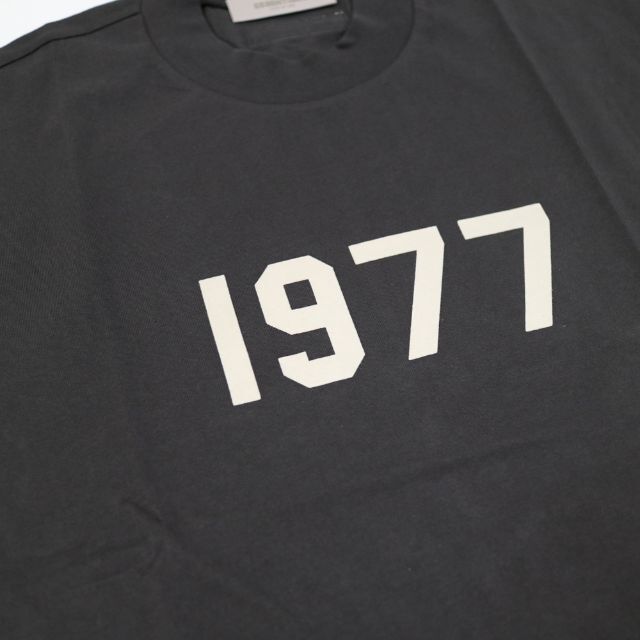 新品☆FOG Essentials 1977 Tシャツ 2