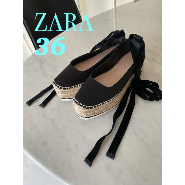 ZARA(ザラ)のZARA♦︎美品♦︎ベロア調ストラップ付きフェイクレザーシューズ レディースの靴/シューズ(サンダル)の商品写真