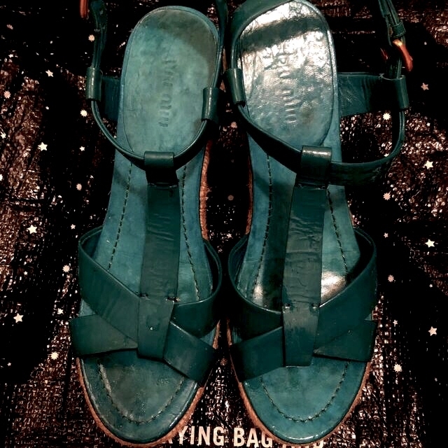 miumiu(ミュウミュウ)の【最終価格】miu miu ウェッジソールサンダル エメラルドグリーン レディースの靴/シューズ(サンダル)の商品写真