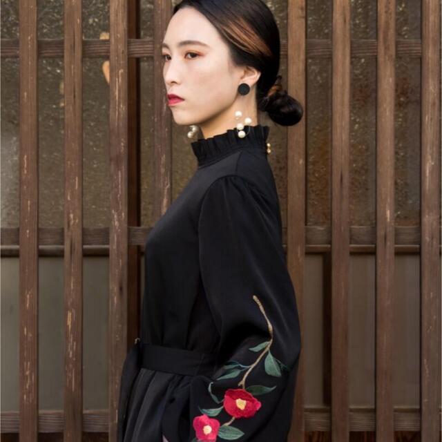 iconology 花を着るワンピース#03 赤椿の通販 by あか's shop iconology 花を着るワンピース#03 赤椿の通販 by あか's shop