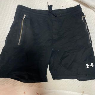 アンダーアーマー(UNDER ARMOUR)のアンダーアーマーUNDERARMOUR メンズ短パンLサイズブラック　美品(ショートパンツ)