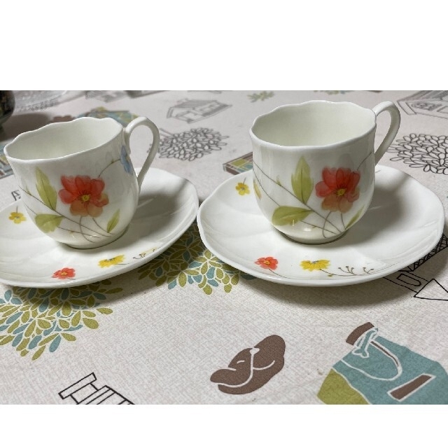 国内在庫】 NARUMI 鳴海 BONECHINA Just Flowers カップ ソーサ