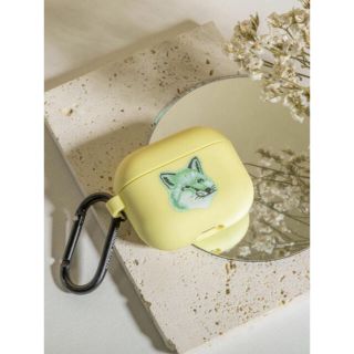 メゾンキツネ(MAISON KITSUNE')のMAISON KITSUNE Air pods case イエロー(その他)