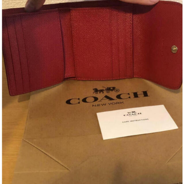 COACH(コーチ)のコーチ⭐︎三つ折り財布レッド レディースのファッション小物(財布)の商品写真