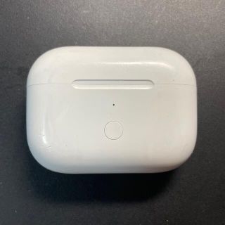 アップル(Apple)のAirPods pro ワイヤレス充電器(バッテリー/充電器)