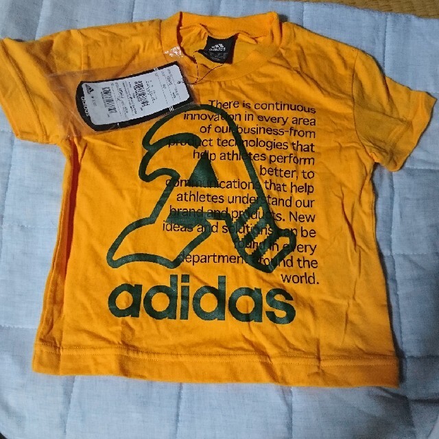 adidas(アディダス)のアディダス Tシャツ 100cm キッズ/ベビー/マタニティのキッズ服男の子用(90cm~)(Tシャツ/カットソー)の商品写真