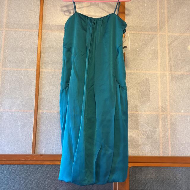 petite robe noire(プティローブノアー)のワンピース　スカート　インナー　トップス　ドレス　パーティ　セレモニー　式　正装 レディースのフォーマル/ドレス(ミディアムドレス)の商品写真