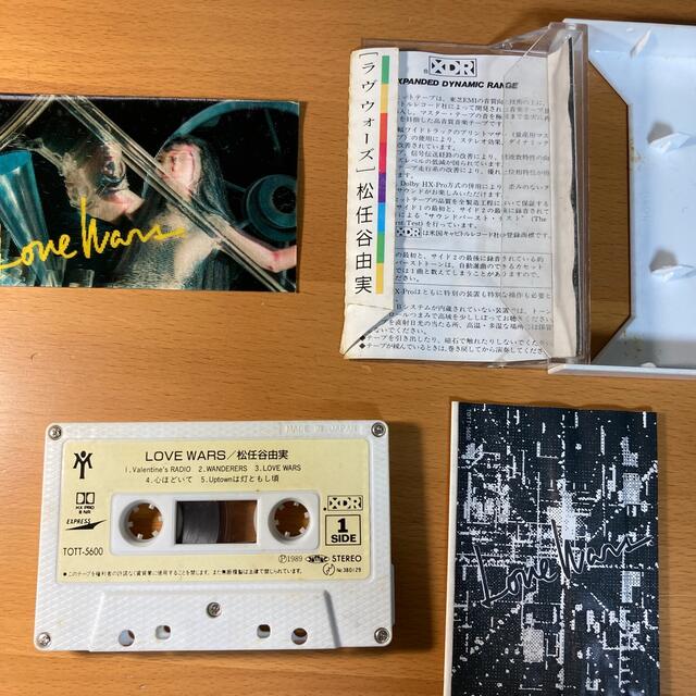 東芝(トウシバ)のミュージックテープ　LOVE WARS 松任谷由美 エンタメ/ホビーのタレントグッズ(ミュージシャン)の商品写真