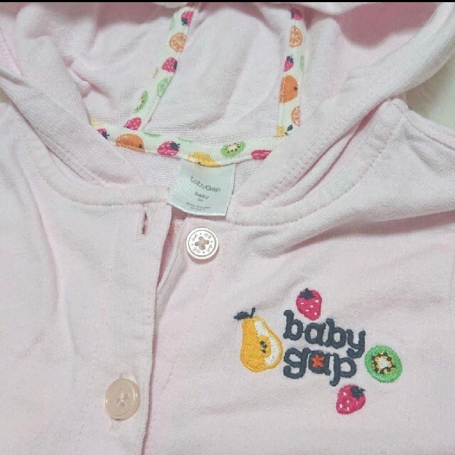 babyGAP(ベビーギャップ)のbabygap ベビーギャップ80 パーカー キッズ/ベビー/マタニティのベビー服(~85cm)(カーディガン/ボレロ)の商品写真