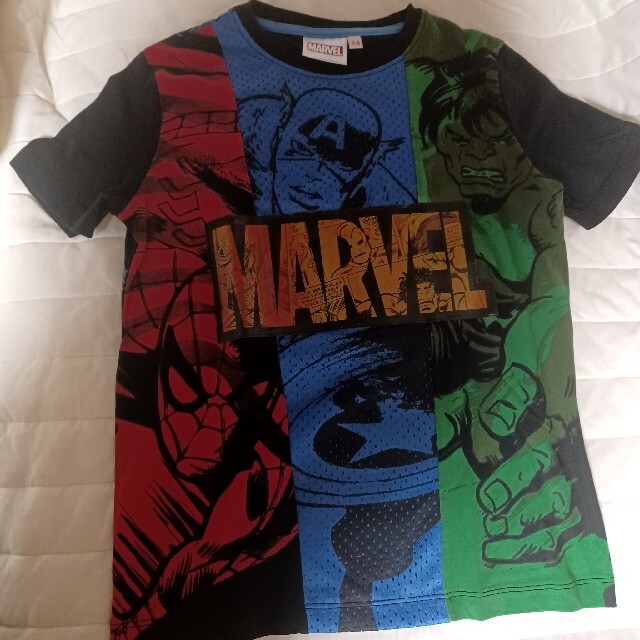 MARVEL(マーベル)のDesigual MARVEL Tシャツ　140㎝ キッズ/ベビー/マタニティのキッズ服男の子用(90cm~)(Tシャツ/カットソー)の商品写真