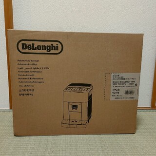 DeLonghi - 【新品・未開封】デロンギ　全自動コーヒーマシン　ECAM22112W