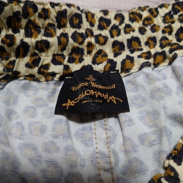 Vivienne Westwood(ヴィヴィアンウエストウッド)のvivienne westwood MAN レオパード ハーフパンツ メンズのパンツ(その他)の商品写真