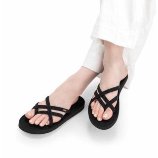 テバ(Teva)のテバ　オロワフ　OLOWAHU  試し履きのみ美品　23cm ビーチサンダル(サンダル)