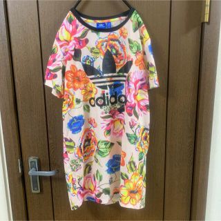 アディダス(adidas)のアディダス　オリジナルス　総柄　花柄 ボタニカル ファーム ロングTシャツ(Tシャツ(半袖/袖なし))