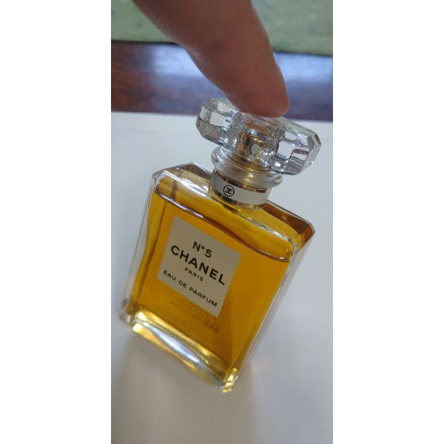CHANEL(シャネル)の香水　シャネルN°5　オードゥ　パルファム コスメ/美容の香水(香水(女性用))の商品写真