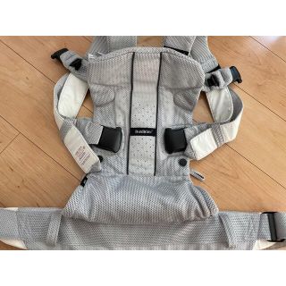 ベビービョルン(BABYBJORN)のBABYBJORN 抱っこひも　ONE(抱っこひも/おんぶひも)