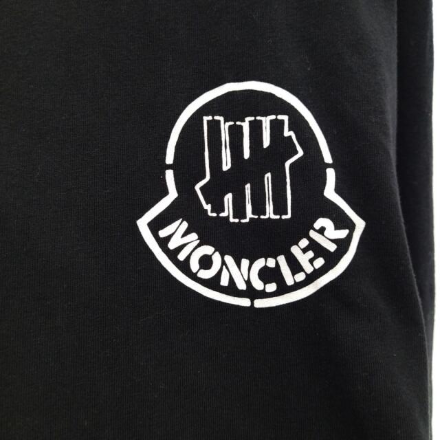 MONCLER(モンクレール)のMONCLER モンクレール 20AW GENIUS×UNDEFEATED MAGLIA T-SHIRT ジーニアス×アンディフィーテッド ロゴプリントロングスリーブTシャツ ブラック F20928D70510 メンズのトップス(Tシャツ/カットソー(七分/長袖))の商品写真