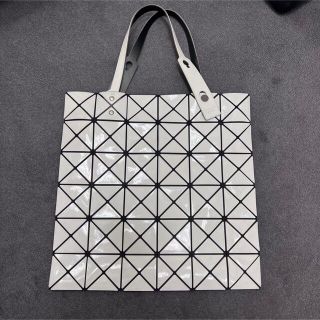 イッセイミヤケ(ISSEY MIYAKE)のバオバオイッセイミヤケ トートバッグ ホワイト 白 ISSEY MIYAKE(トートバッグ)