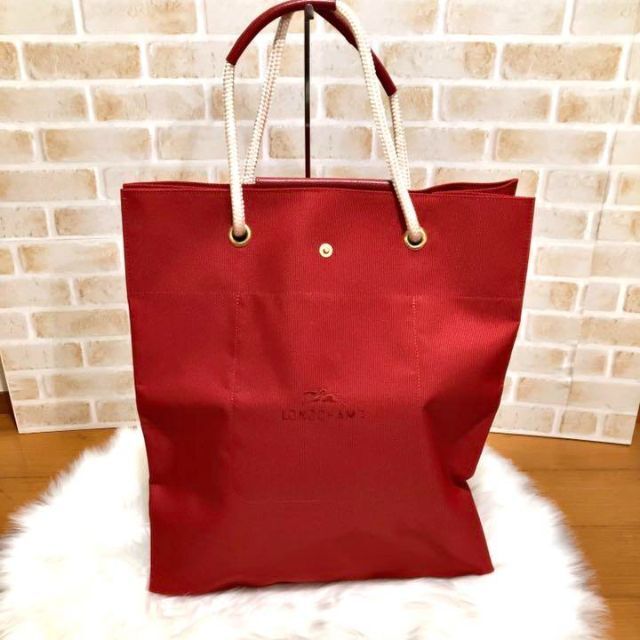 LONGCHAMP(ロンシャン)の【希少】ロンシャン　トートバッグ　レッド　赤　大容量　ナイロン レディースのバッグ(トートバッグ)の商品写真