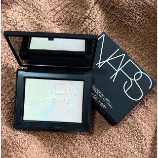 ナーズ(NARS)の値下無　NARS ライトリフレクティング プリズマティックパウダー 限定 リフ粉(フェイスパウダー)