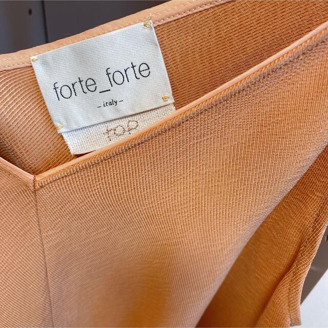 TOMORROWLAND(トゥモローランド)のforte forte キャミソール　21SS レディースのトップス(キャミソール)の商品写真