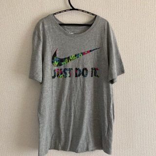 ナイキ(NIKE)のNIKE ナイキ Tシャツ　半袖　メンズ　Mサイズ　花柄(Tシャツ/カットソー(半袖/袖なし))