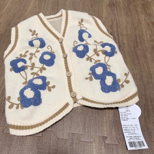 韓国子供服　ニット ベスト 花刺繍　刺繍　90 100 新品 キッズ/ベビー/マタニティのキッズ服女の子用(90cm~)(ニット)の商品写真