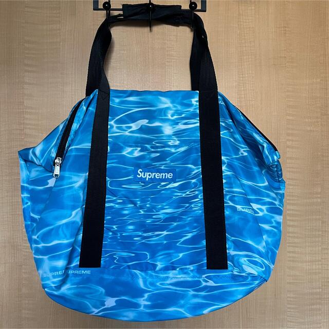 Supreme(シュプリーム)のsupreme Ripple Packable Tote 17ss シュプリーム メンズのバッグ(トートバッグ)の商品写真