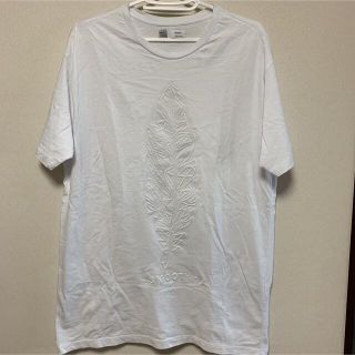 ベルシュカ(Bershka)の【葉っぱ柄プリント】メンズTシャツ(Tシャツ/カットソー(半袖/袖なし))