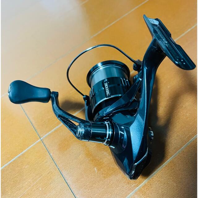 SHIMANO(シマノ)の 19 ヴァンキッシュ 2500SHG シマノ 美品 スポーツ/アウトドアのフィッシング(リール)の商品写真