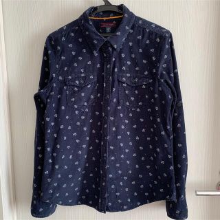 トミーヒルフィガー(TOMMY HILFIGER)のトミーヒルフィガー　シャツ　花柄　ネイビー(シャツ/ブラウス(長袖/七分))