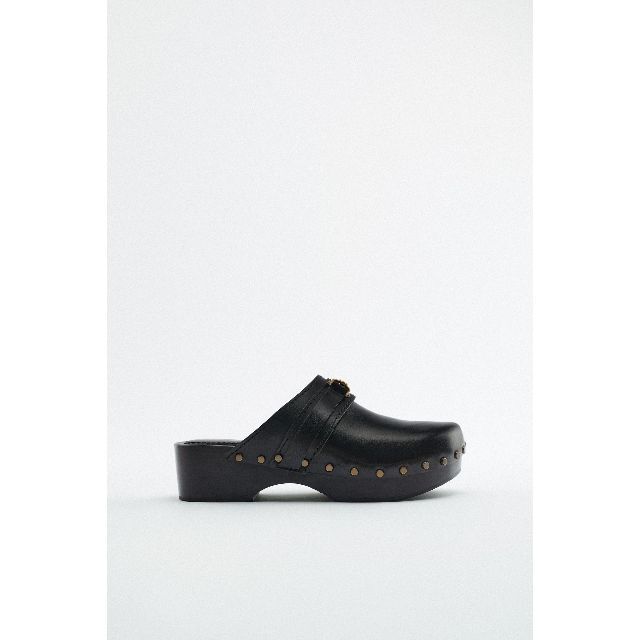 ZARA - 新品ZARAリアルレザースタッズウッドサンダル黒40 ZARA - 新品ZARAリアルレザースタッズウッドサンダル黒40