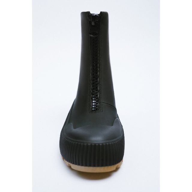 ZARA - 新品ZARAフロントZIPラバーブーツ40 26cmUK7の通販 ZARA - 新品ZARAフロントZIPラバーブーツ40 26cmUK7の通販