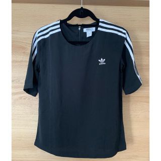 アディダス(adidas)のadidas ティシャツ(Tシャツ(半袖/袖なし))