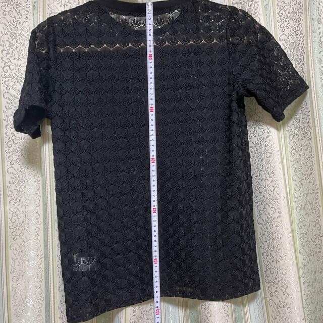 GU(ジーユー)の【セール】GU Tシャツ 黒 レース 半袖 Mサイズ メンズのトップス(Tシャツ/カットソー(半袖/袖なし))の商品写真