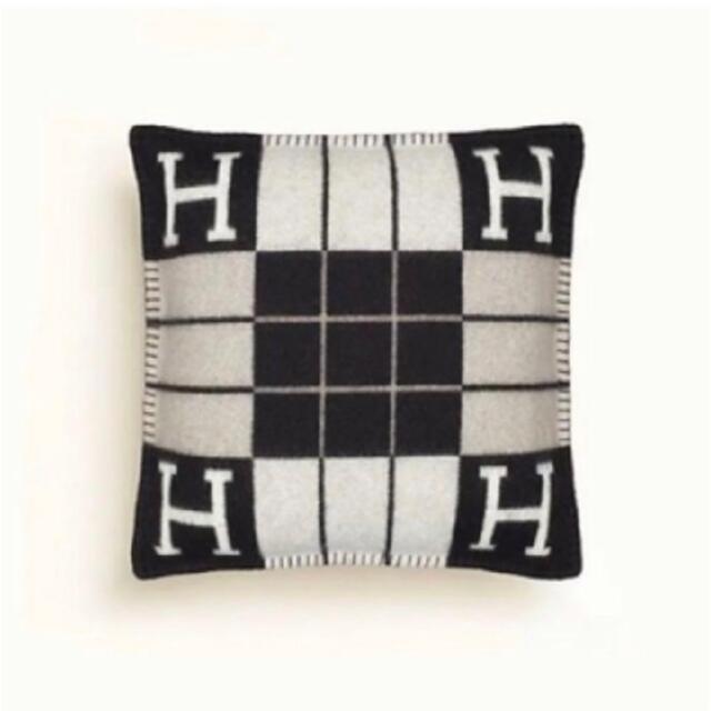 H - 新品未使用 エルメス HERMES アヴァロンIII クッションの通販 t