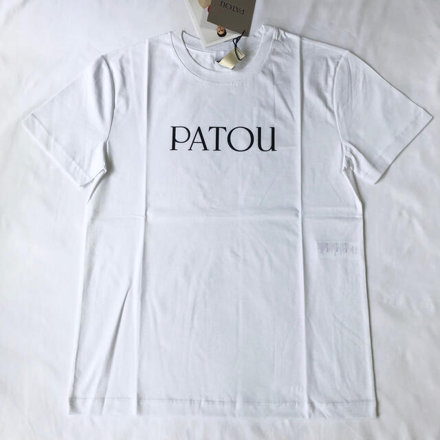 JEAN PATOU(ジャンパトゥ)の新品未着用 Patou 白M オーガニックコットン パトゥ ロゴTシャツ レディースのトップス(Tシャツ(半袖/袖なし))の商品写真