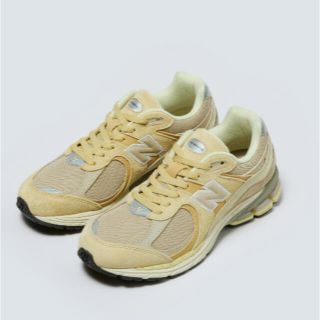 オーラリー(AURALEE)のAURALEE × New Balance 2002R YELLOW 28(スニーカー)