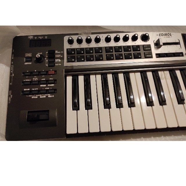 Roland PCR-500 Midi Keyboard Controller 楽器のDTM/DAW(MIDIコントローラー)の商品写真