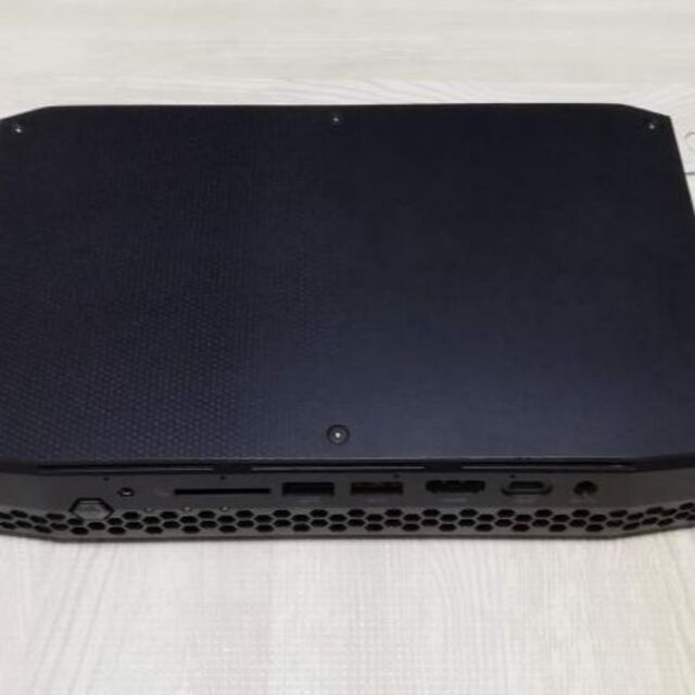 intel NUC 第8世代 NUC8I7HVK BOXNUC8I7HVK スマホ/家電/カメラのPC/タブレット(デスクトップ型PC)の商品写真