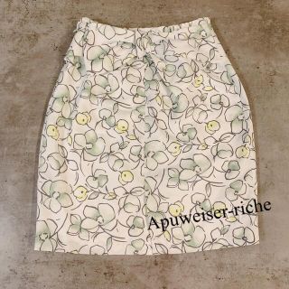 アプワイザーリッシェ(Apuweiser-riche)の【美品】Apuweiser-riche 花柄スカート(ひざ丈スカート)