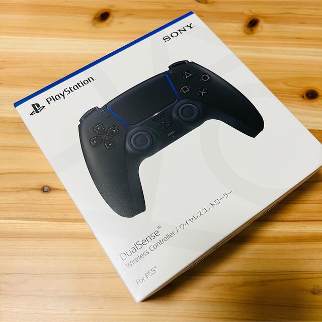 SONY(ソニー)のDualSense ワイヤレスコントローラー&充電スタンド PS5 新品未開封 エンタメ/ホビーのゲームソフト/ゲーム機本体(家庭用ゲーム機本体)の商品写真